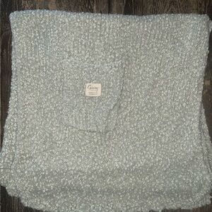 Women’s Blue Scarf